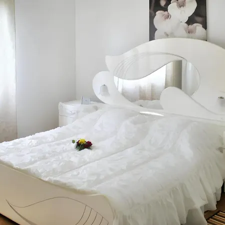 Charming In With Private Pool Willa *