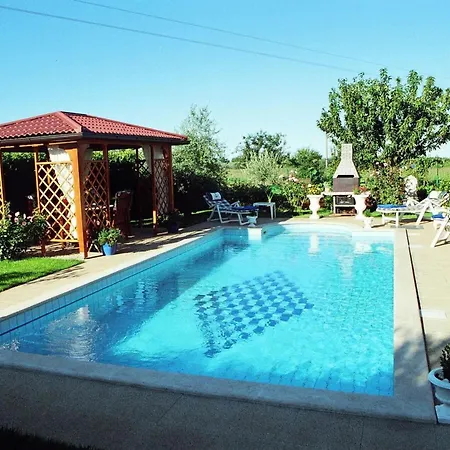 Villa Charming In With Private Pool
