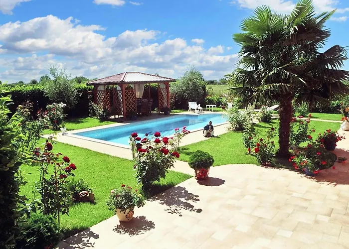 Charming In With Private Pool Villa *